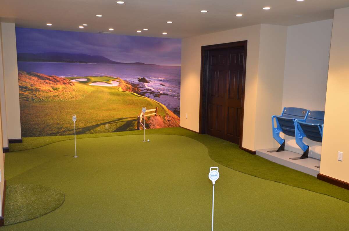Indoor Putting Greens